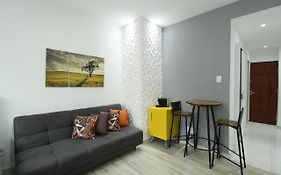 Pineapples BR1029 - Apartamento em Copacabana perfeito para casais a 20m do metrô